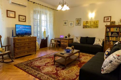 Noemi City Apartments