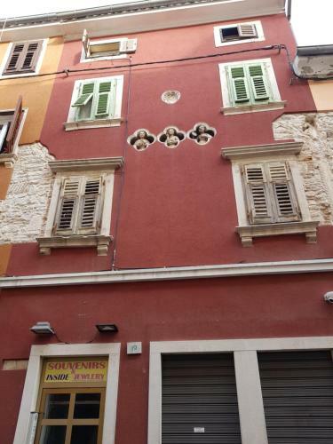 Noemi City Apartments
