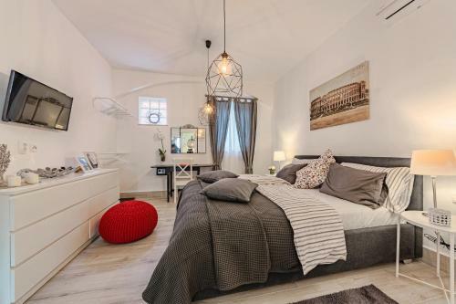 Hostal Porta D'oro Rooms