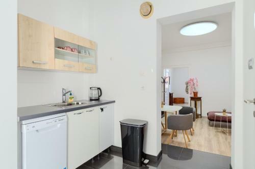 Large Apartment In City Centre Pula!