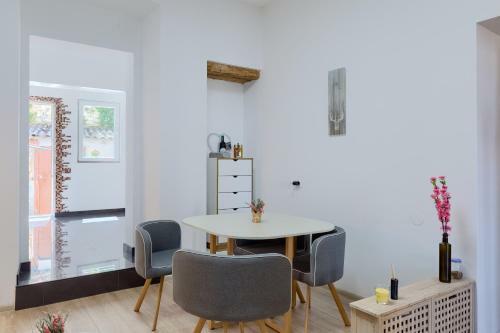 Large Apartment In City Centre Pula!