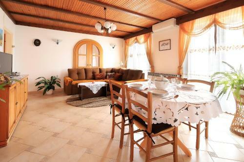 Apartment Kvarner