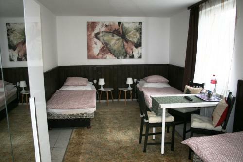 Hostal Fontana Vend�gh�z