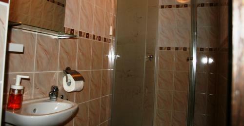 Hostal Fontana Vend�gh�z