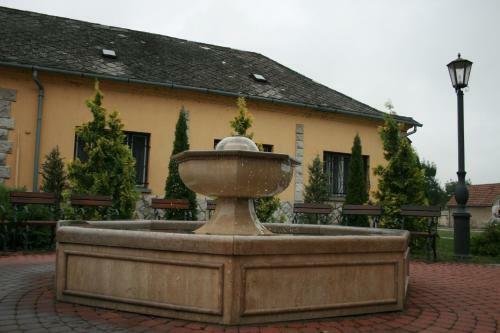 Hostal Fontana Vend�gh�z