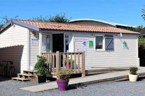 Camping Le Clos De Balleroy