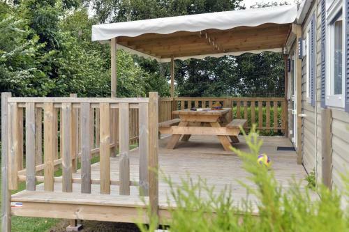 Camping Le Clos De Balleroy