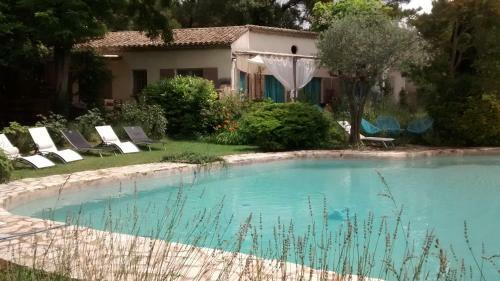 Bed & Breakfast La Bousquati�re
