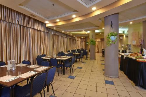 Pearl Of The Valley Hotel