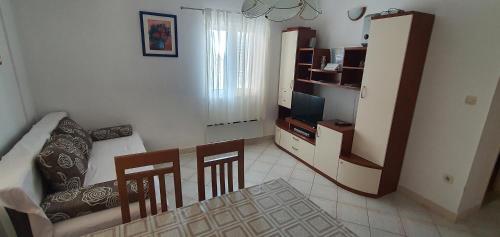 Apartments By The Sea Sutivan, Brac - 18299