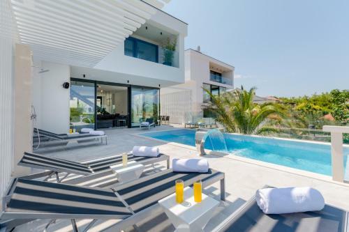 Villa Vitae & Villa Pax