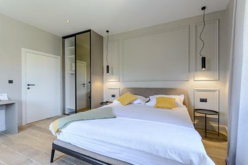 Hostal Dora Rooms And Studios