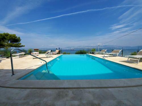 Beautiful Villa Sea Paradise