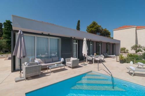 Beautiful Villa Sea Paradise