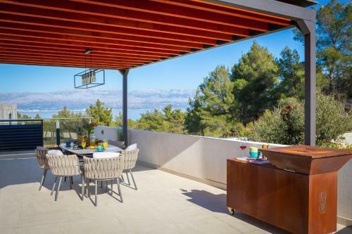 Beautiful Villa Golden Dream