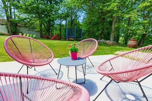Villa Ferlini With Private 10000 M2 Garden