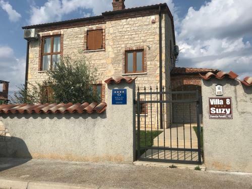 Villa Suzy With Heated Pool