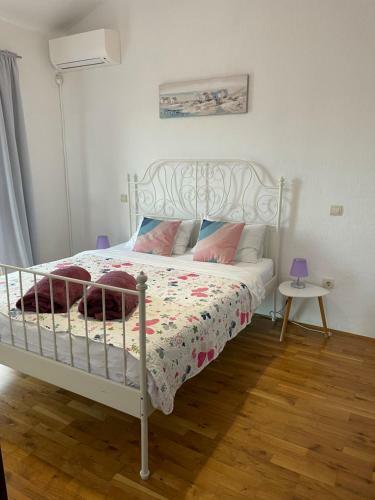 Villa Suzy With Heated Pool
