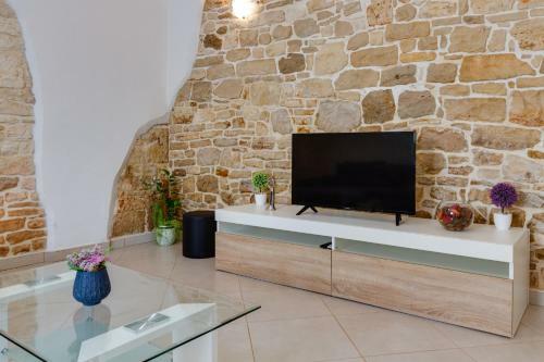 Stone House Furlani With A Lovely Garden
