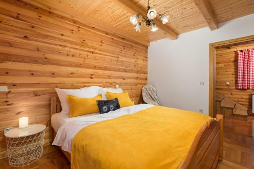Villa Greenhouse Ella With Heated Pool