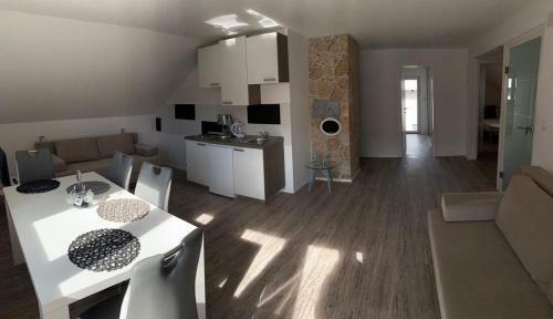 Ld Apartments White & Grey