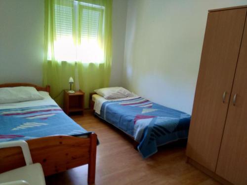 Apartments With A Parking Space Tkon, Pasman - 9713