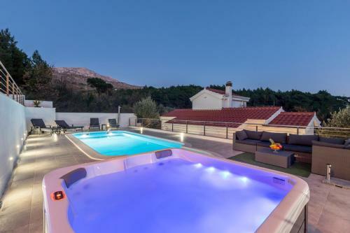 Villa Carica