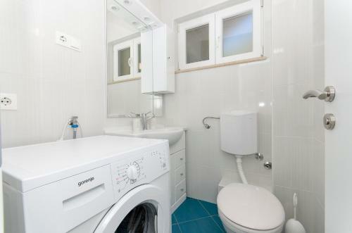 Guest House Lucija With Swimming Pool