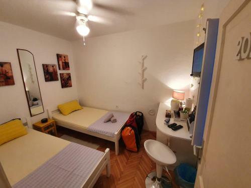 Albergue Room With Shared Bathroom House Gorica
