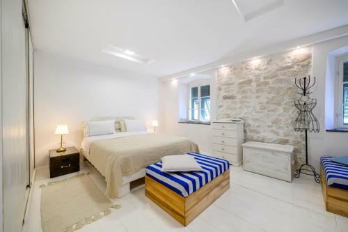Hostal Swan Adriatic Apartment & Room