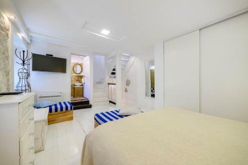 Hostal Swan Adriatic Apartment & Room