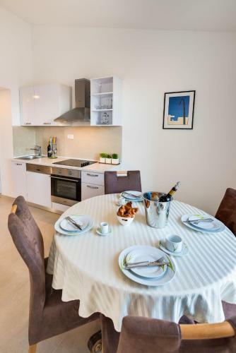 Apartamentos Croatica Suites Podsolarsko