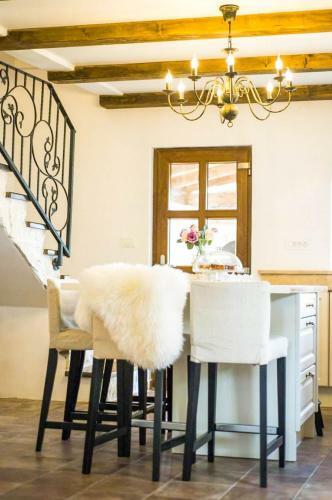 House For Rent Leila