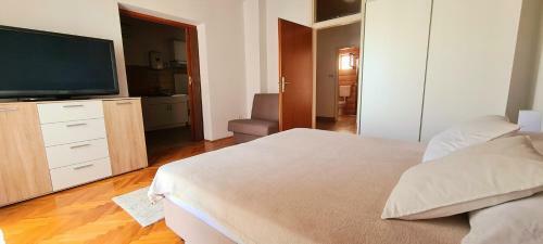 Solaris Apartments