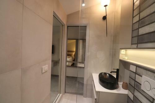 Brand New Luxury Seaside Apartment
