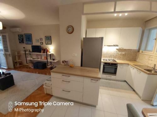 Good Vibes Apartment