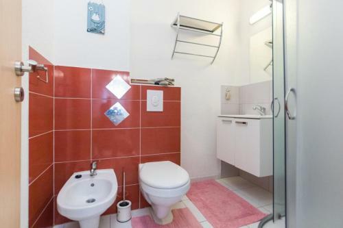 Hostal Apartments And Rooms With Parking Space Grebastica, Sibenik - 17831