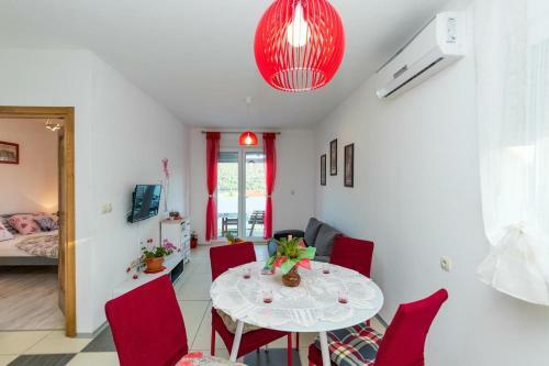Hostal Apartments And Rooms With Parking Space Grebastica, Sibenik - 17831