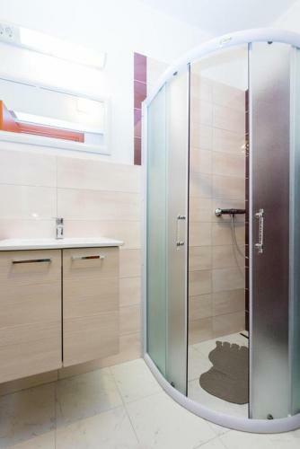 Hostal Apartments And Rooms With Parking Space Grebastica, Sibenik - 17831