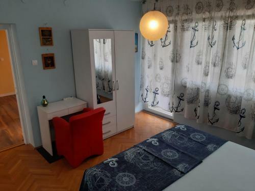 Apartment City Base, Fantastic Location On Main Square!