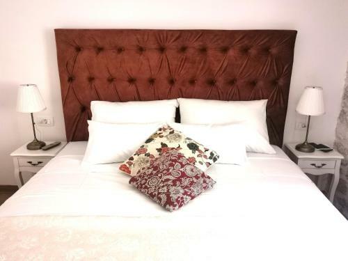 Hostal L&l Rooms Royal