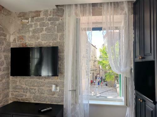 Hostal L&l Rooms Royal