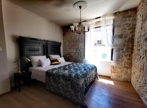 Hostal L&l Rooms Royal