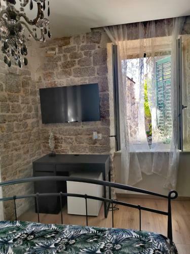 Hostal L&l Rooms Royal