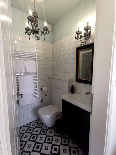 Hostal L&l Rooms Royal