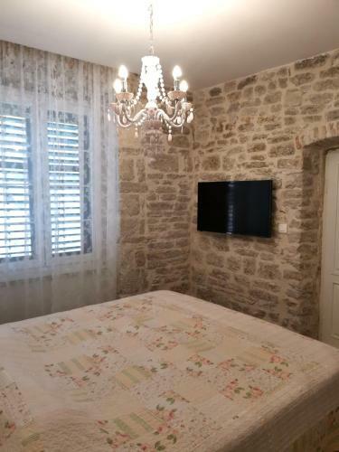 Hostal L&l Rooms Royal