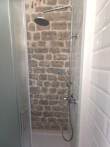 Hostal L&l Rooms Royal