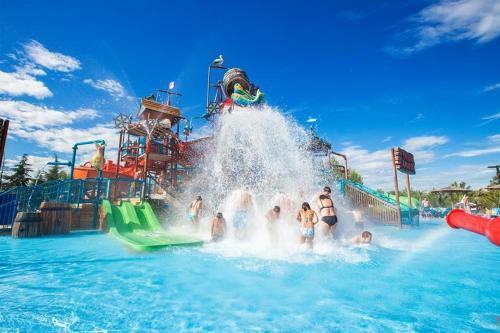 Happy Camp Mobile Homes In Solaris Camping Beach