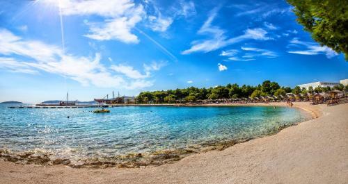 Happy Camp Mobile Homes In Solaris Camping Beach