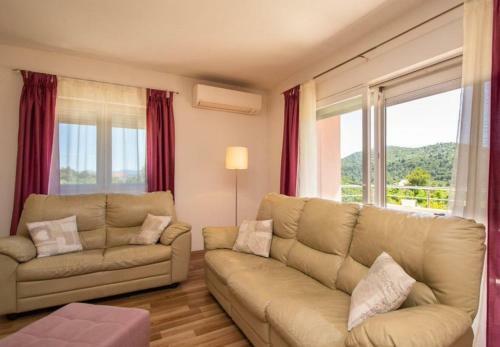Holiday Home Marina - Quiet & Spacious